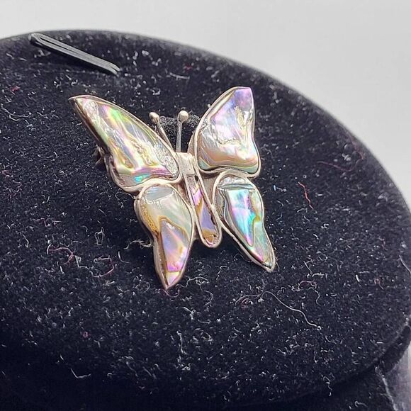 Artisan Made Mother of Pearl and Sterling Silver Signed by Artist - Picture 4 of 4